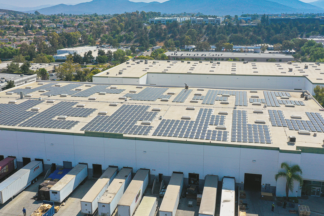 photovolataics-on-a-shipping-warehouse